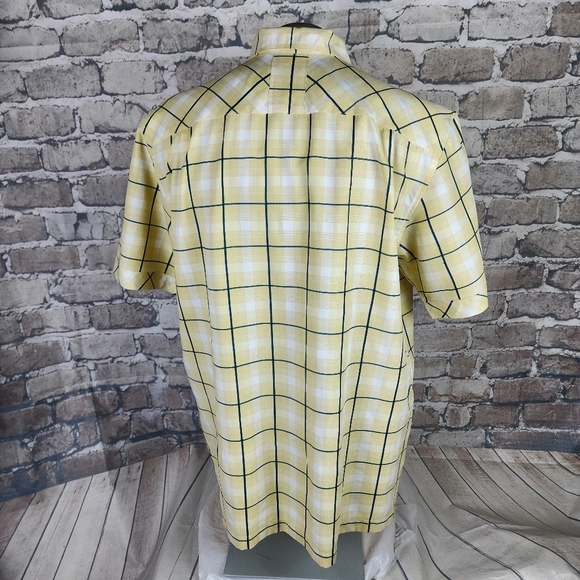 Quicksilver Plaid Button Front Shirt Short Sleeve Yellow Navy White Size XL - Picture 11 of 16